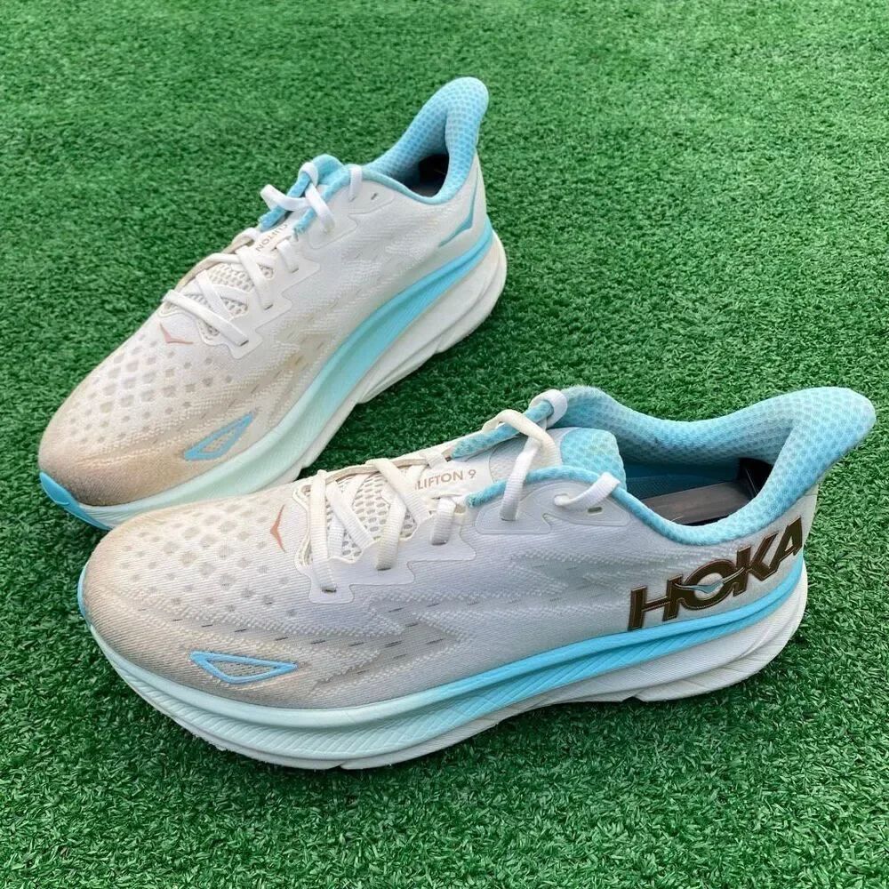 HOKA ONE ONE CLIFTON 9 - Women’s Running Shoes - SIZE 11B